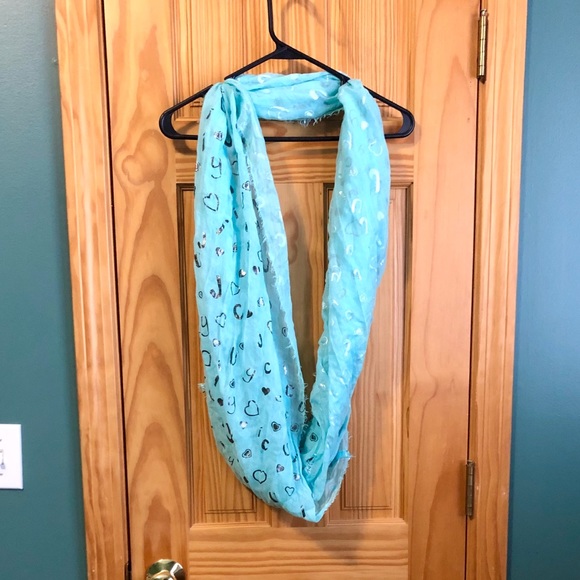 Infinity ♾ Scarf 🧣 - Picture 2 of 8